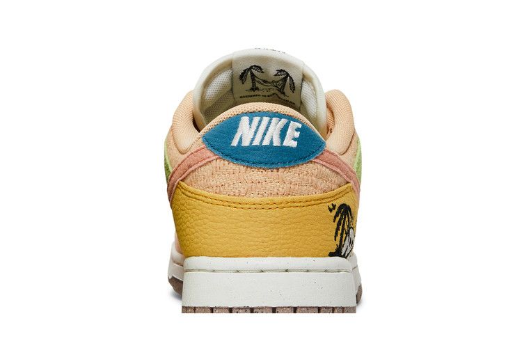Nike Wmns Dunk Low SE 'Sun Club'
