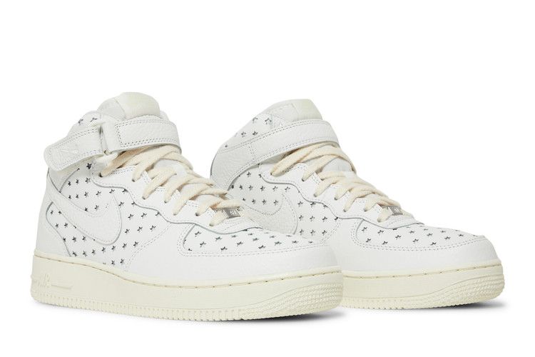 Nike Wmns Air Force 1 Mid 'Cut Out Stars'