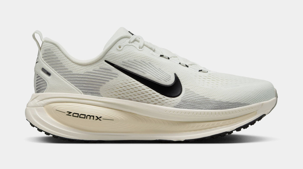 Vomero 18 Mens Running Shoes (Summit White/Black/Coconut Milk)