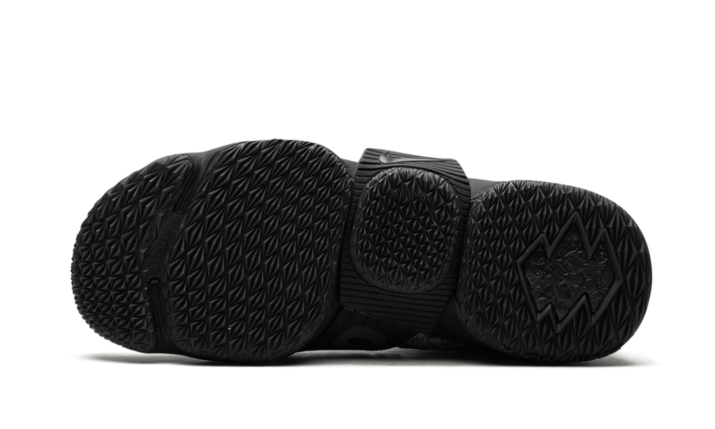 LeBron 15 Lifestyle "Kith - Concrete" AO1068 100