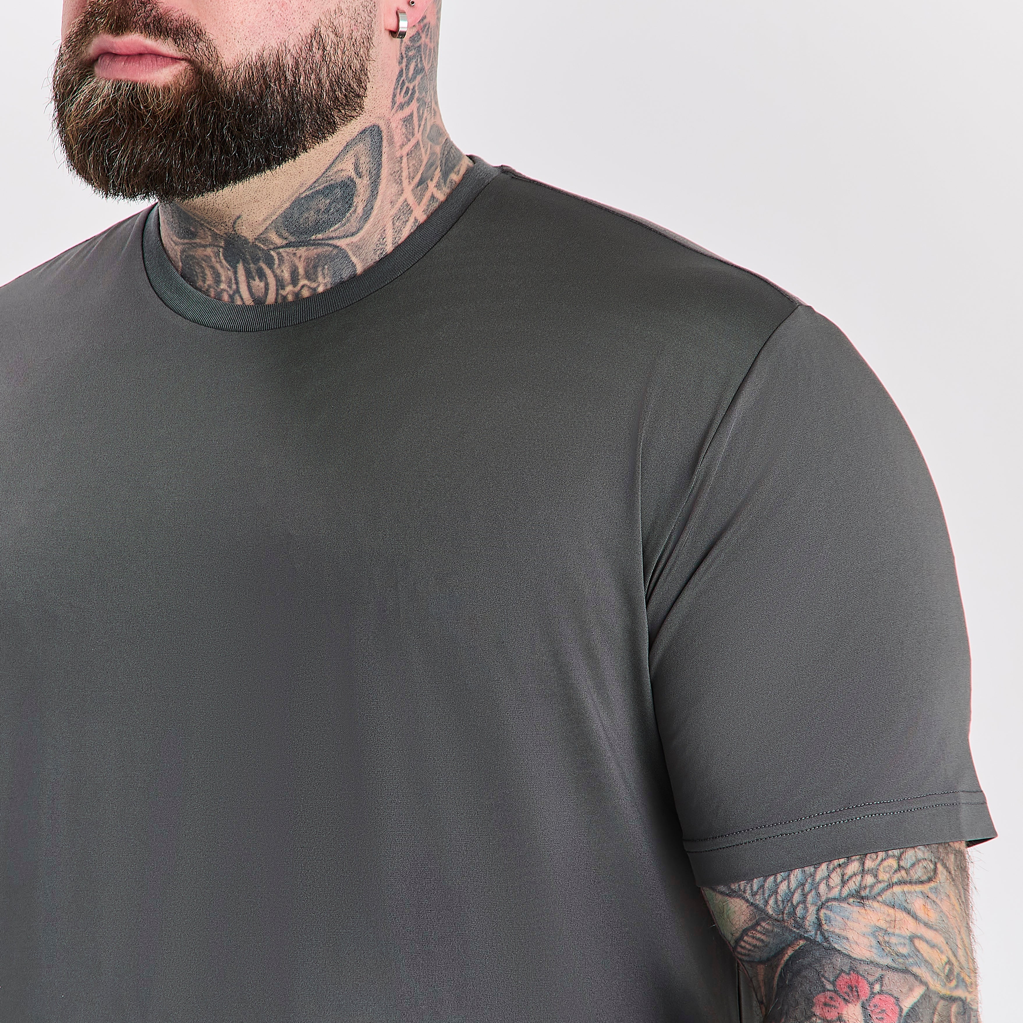 Carbon Active Crew Neck