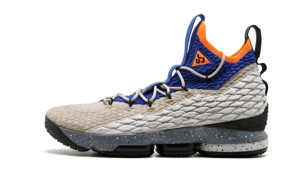LeBron 15 "Mowabb" AR4831 900