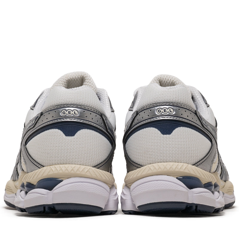 Asics Gel-Cumulus 16 - White/Midnight