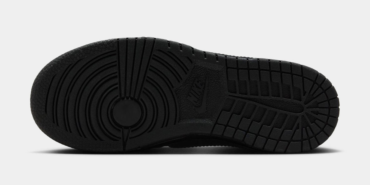 Dunk Low Preschool Lifestyle Shoes (Triple Black)