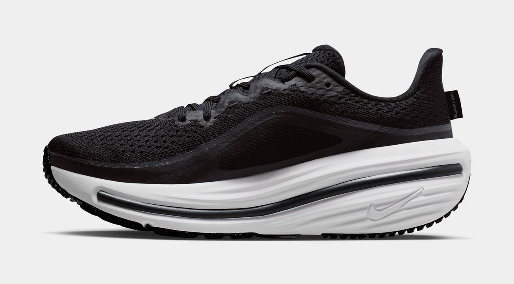 Winflo 12 Womens Running Shoes (Black/Dark Smoke Grey/White)