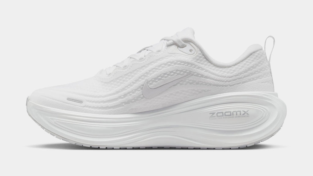Vomero Plus Womens Running Shoes (White/Summit White/Photon Dust)