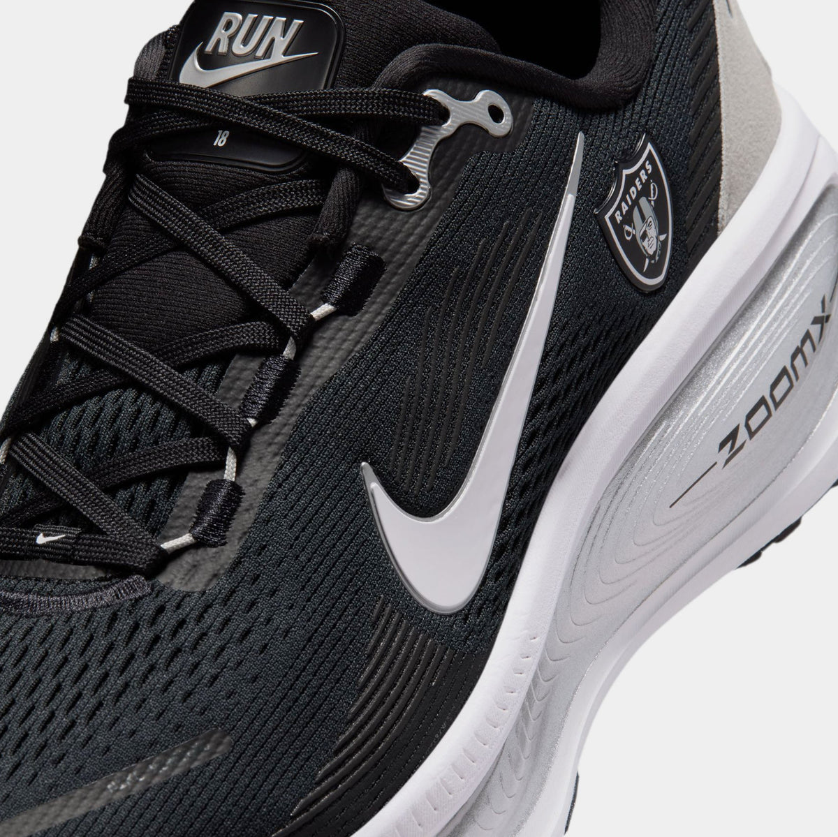 NFL x Vomero 18 Las Vegas Raiders Mens Running Shoes (Black/White/Metallic Silver)