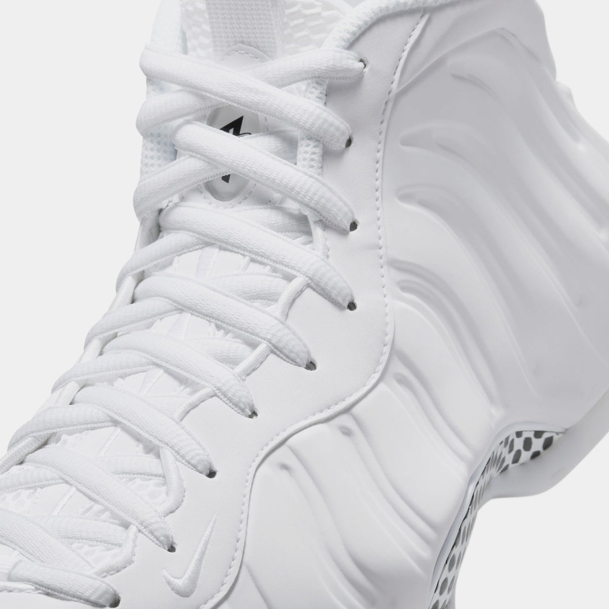 Air Foamposite One Mens Lifestyle Shoes (White/White/White)
