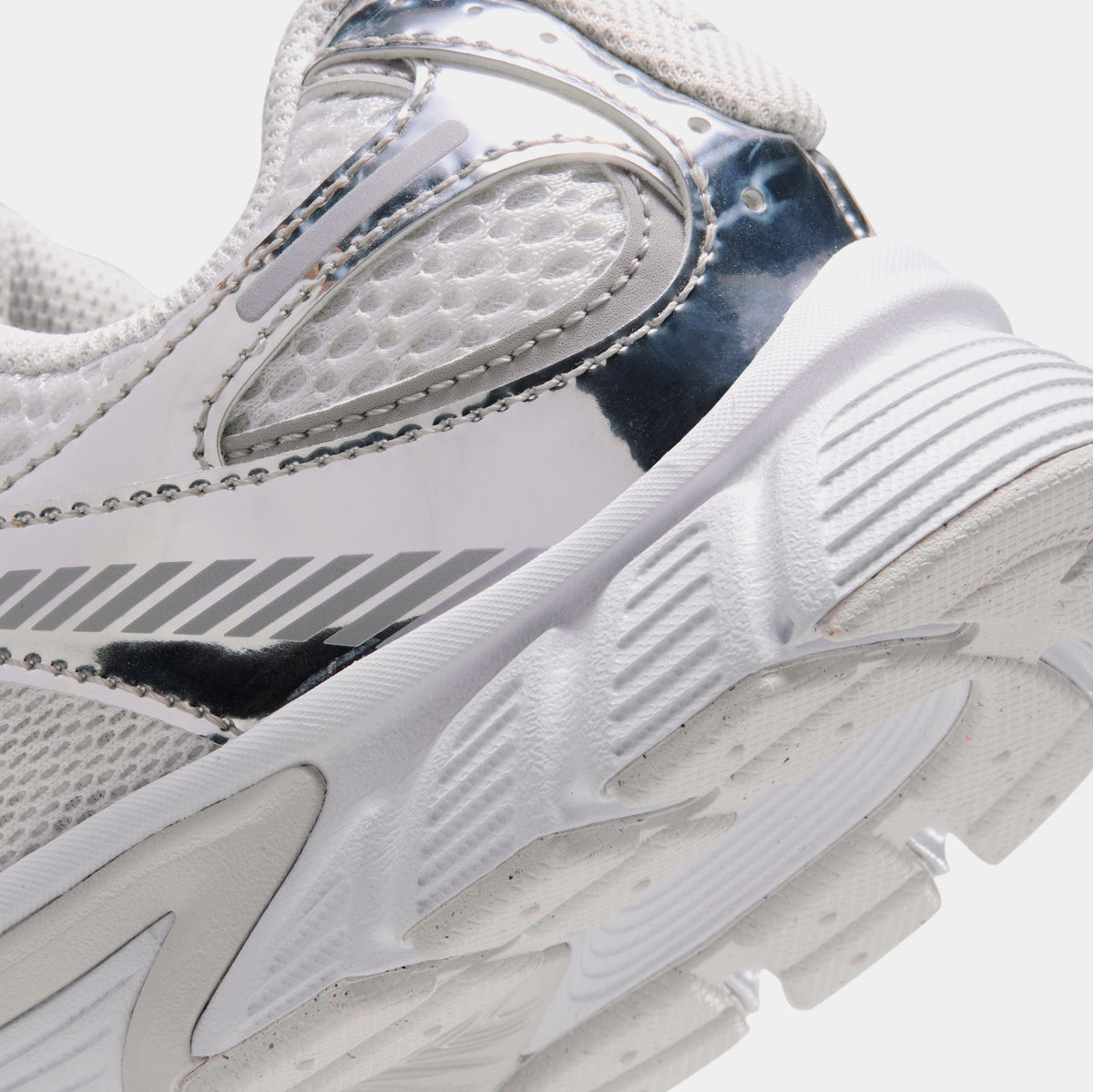 V5 RNR Grade School Running Shoes (Off-White/Vast Grey/Silver Lilac/Metallic Silver)