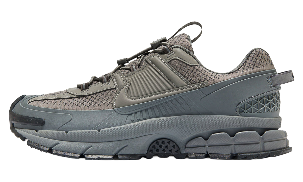 Zoom Vomero 5 Roam "Metallic Platinum" HV6901 001