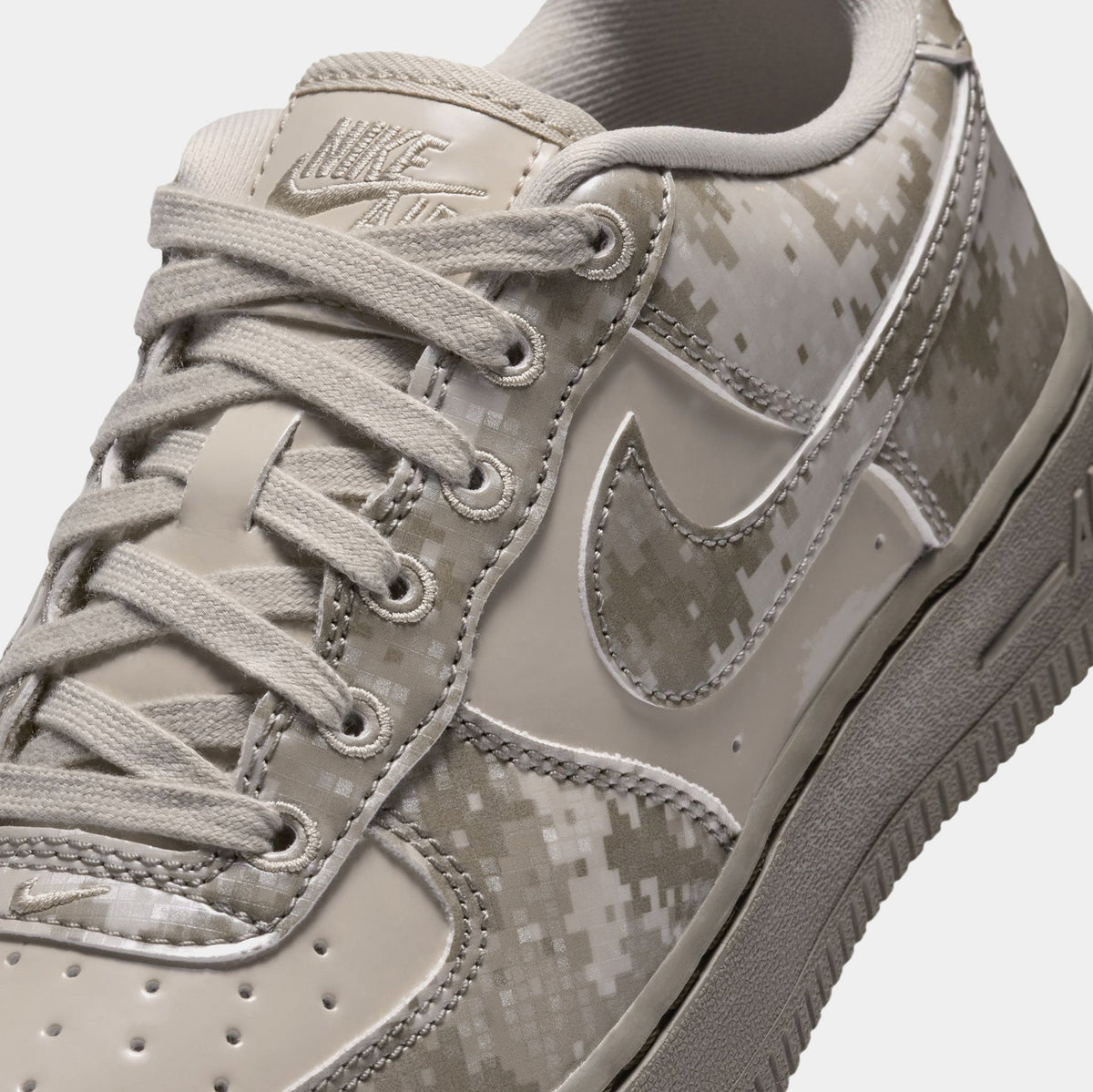 Air Force 1 Camo Grade School Lifestyle Shoes (Multi-Color/Light Stone/Fossil/Multi-Color)