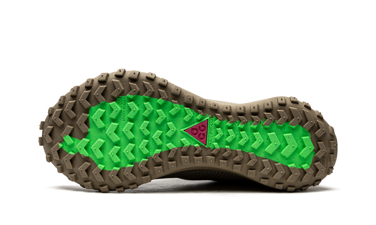 ACG Mountain Fly Gore-Tex "Metallic Silver" CT2904 200