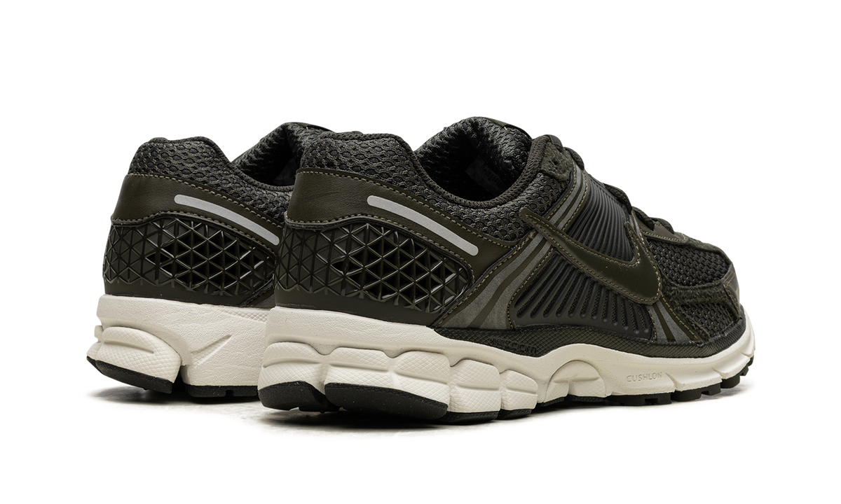 ZOOM VOMERO 5 WMNS "Sequoia" FQ8898 325