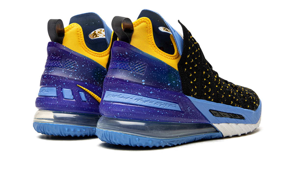 LeBron 18 "Dynasty - Minneapolis Lakers" CQ9283 006