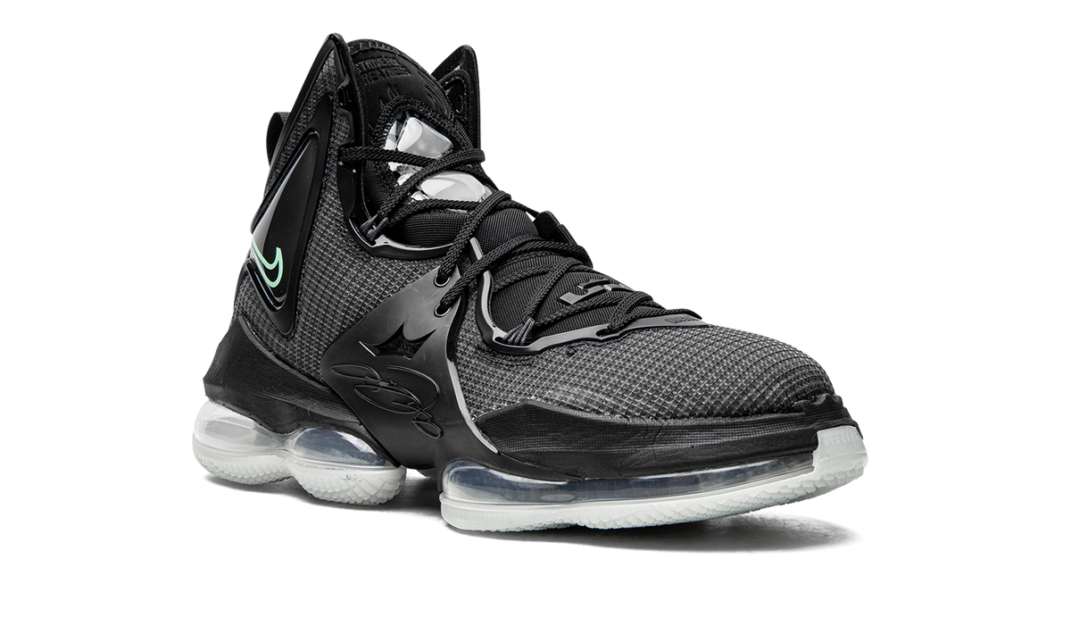 LeBron XIX "Green Glow" CZ0203 003