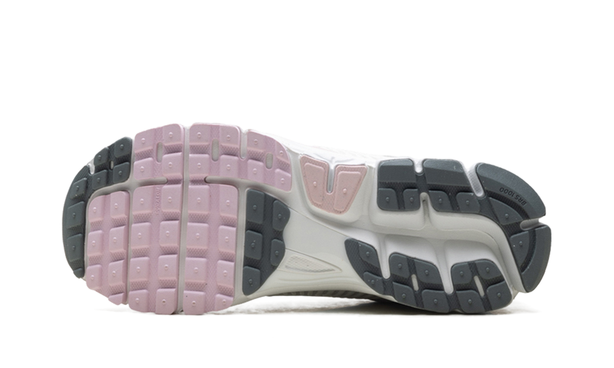 Zoom Vomero 5 WMNS "520 Pack White Pink" FN3695 001