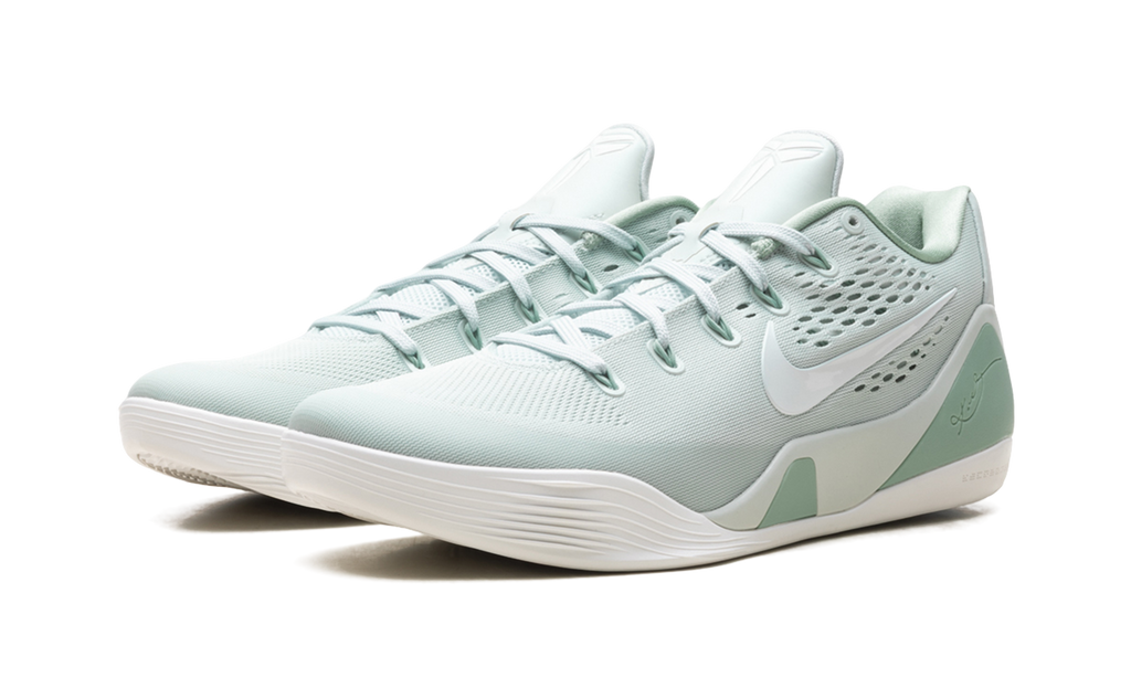 Kobe 9 EM Low Protro "Light Silver Steam" IH1401 003