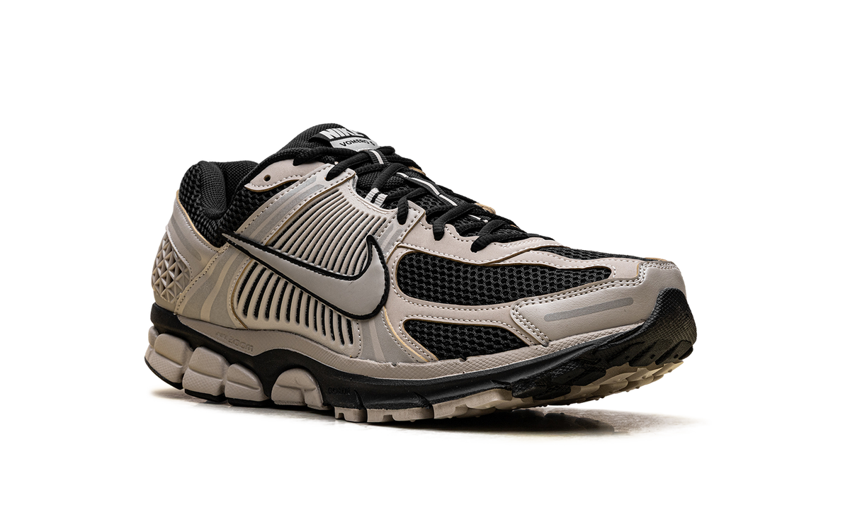 Zoom Vomero 5 "Black / Cream II" FJ4151 008