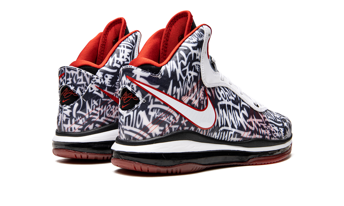 Lebron 8 QS "Graffiti" DD8306 001