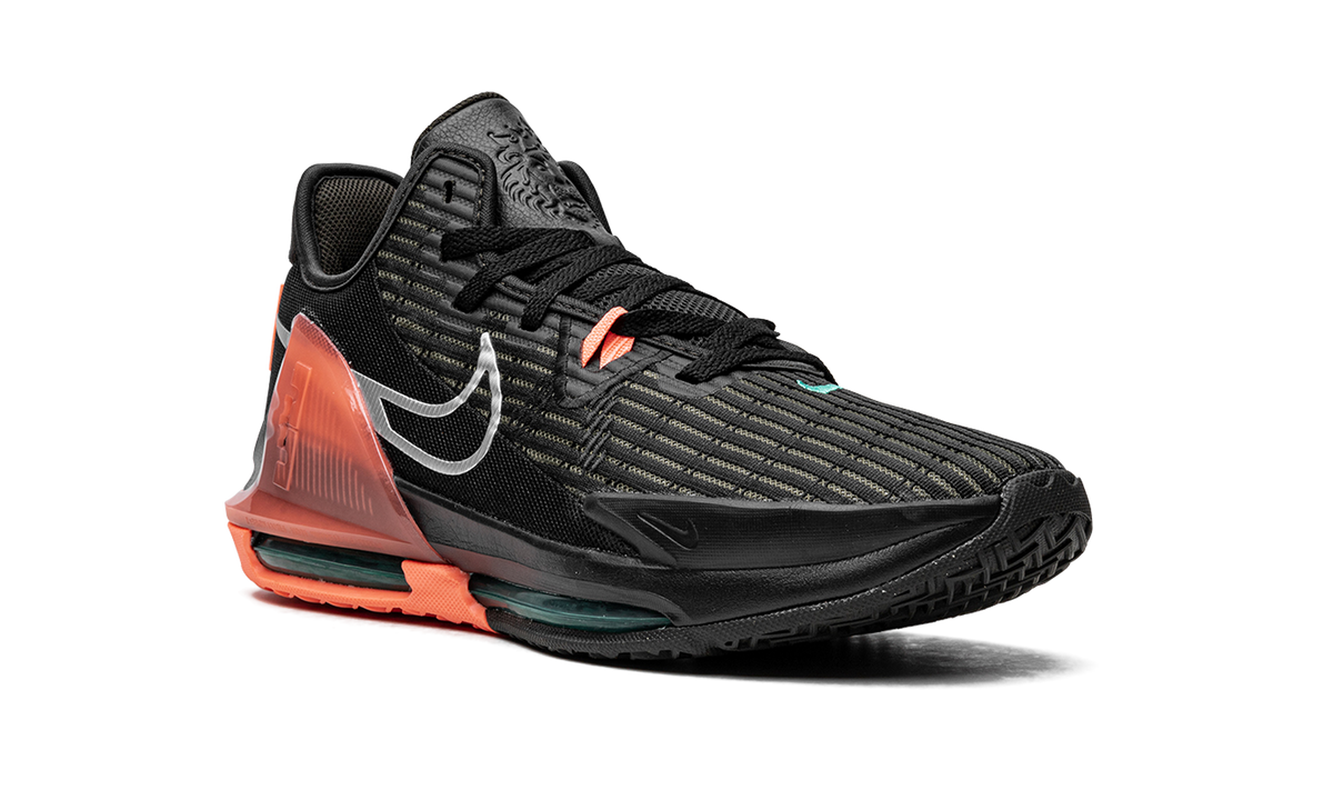 LeBron Witness VI "Black / Crimson Pulse" CZ4052 001