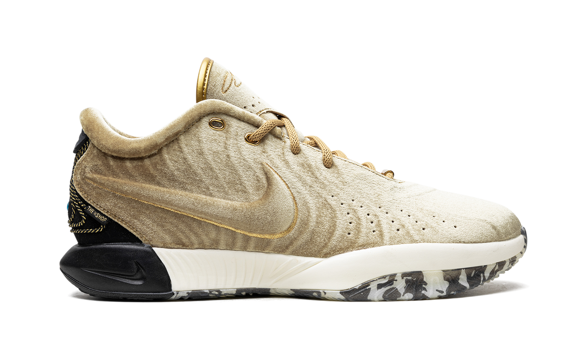 LeBron 21 "The Shop - Metallic Gold" FZ7883 700