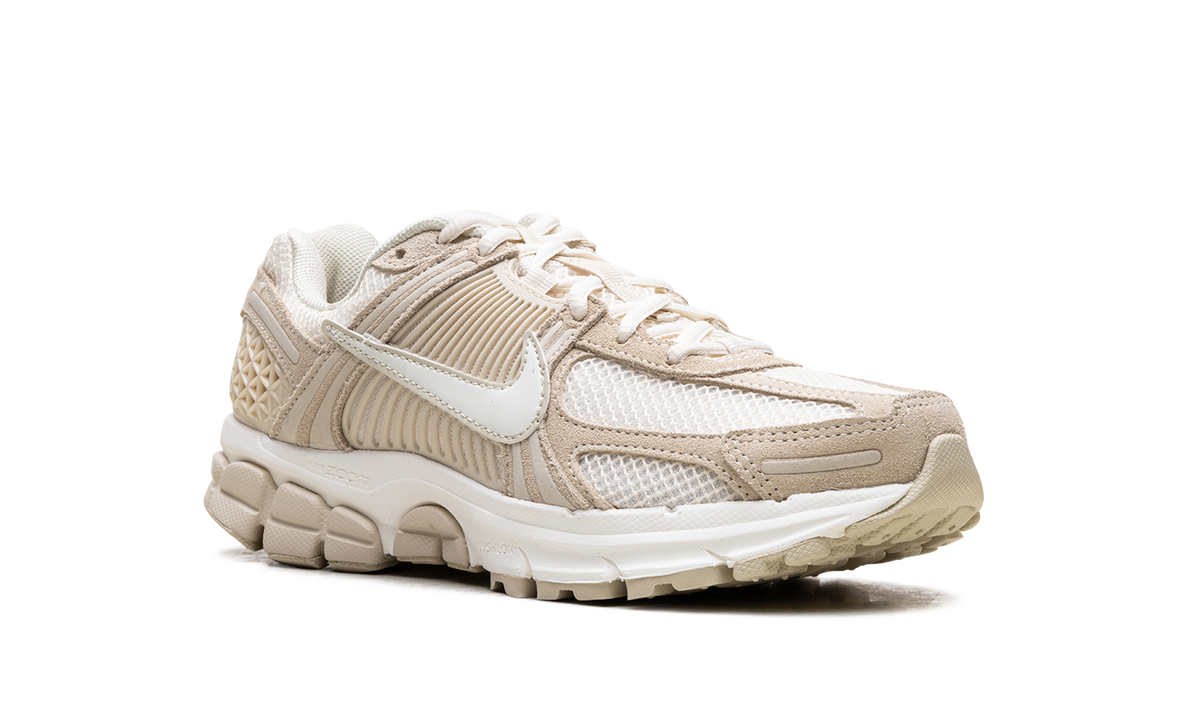 Zoom Vomero 5 WMNS "Beach Light Khaki" HQ0458 200